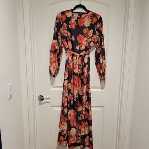 Tavin Floral Maxi Praiey Dress. Size 6. #514